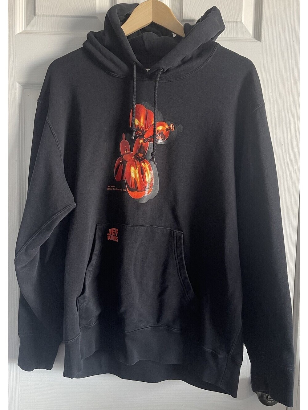 Uniqlo Jeff Koons Sweatshirt Mens XL Black Hoodie Pullover Balloon Dog Pocket